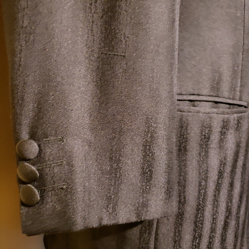 Valentino tuxedo jacket. - Picture 5 of 6